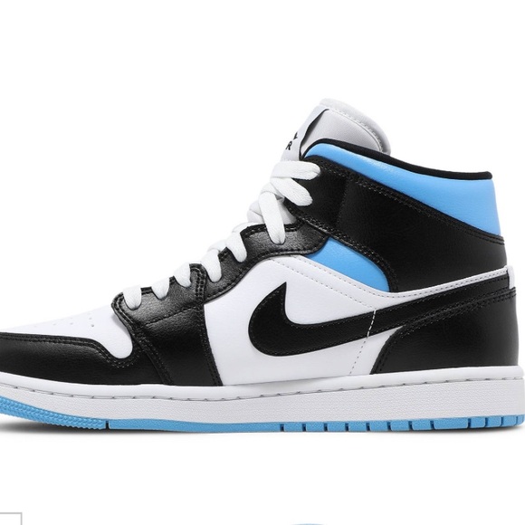 Air Jordan 1 Mid ‘University Blue’ - Picture 4 of 8